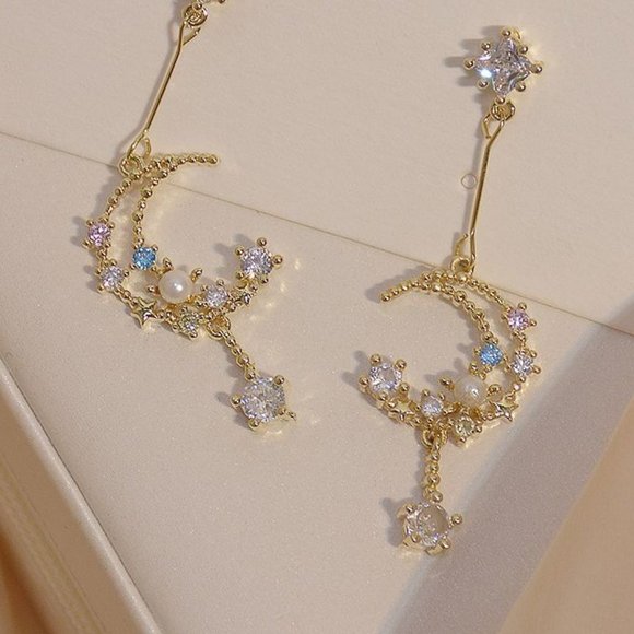 NEW 14K Gold Plated Diamond Moon Star Earrings - Picture 7 of 7